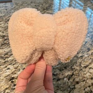 Lele Sadoughi Simone Faux Shearling Bow Clip